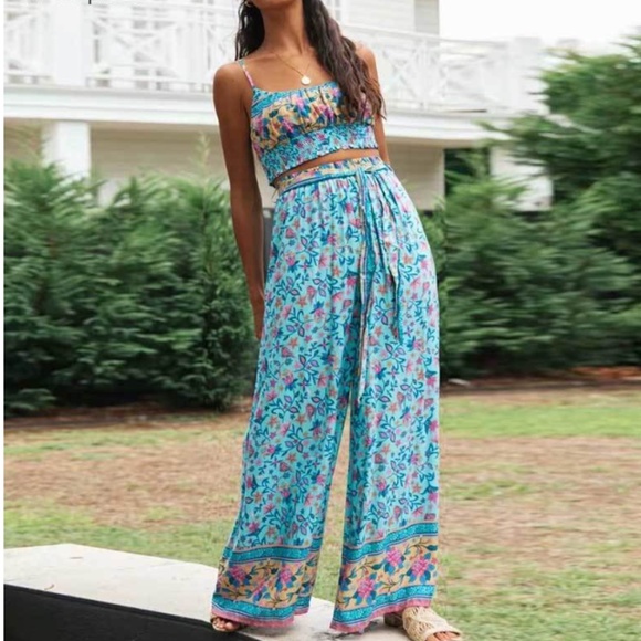 Boho Chic Print Pants Set - Picture 2 of 7